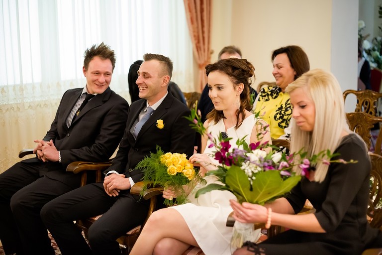 zimowy slub, zimowa sesja slubna, plener slubny w zimie, fotografia slubna, zdjecia slubne bielsko, fotograf slubny bielsko, www.magiaobrazu.com, zdjecia slubne bielsko, fotografia slubna slask, zdjecia slubne zywiec, fotograf cieszyn, dwoch fotografow na slub, zdjecia slubne slask, slub w USC w czechowicach, urzad stanu cywilnego czechowice,