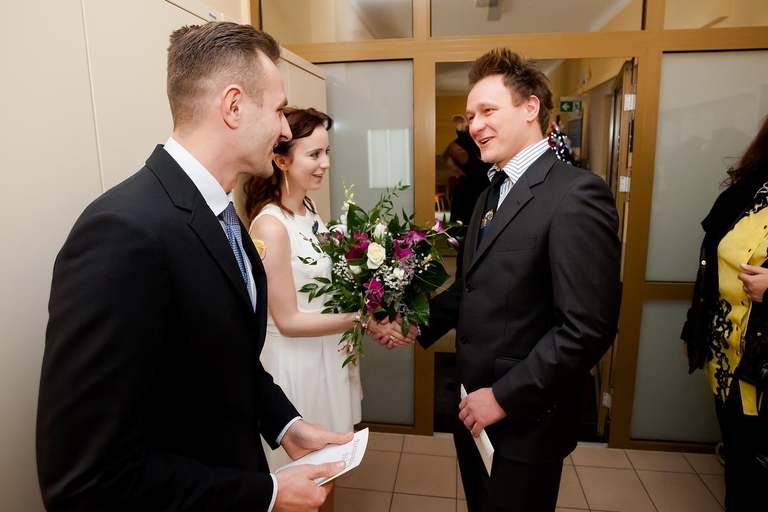 zimowy slub, zimowa sesja slubna, plener slubny w zimie, fotografia slubna, zdjecia slubne bielsko, fotograf slubny bielsko, www.magiaobrazu.com, zdjecia slubne bielsko, fotografia slubna slask, zdjecia slubne zywiec, fotograf cieszyn, dwoch fotografow na slub, zdjecia slubne slask, slub w USC w czechowicach, urzad stanu cywilnego czechowice,