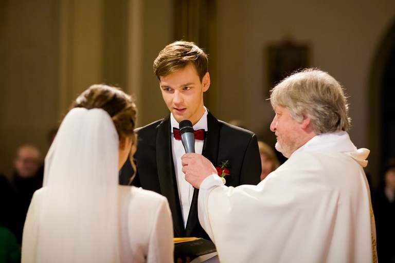 fotografia slubna, fotografia slubna krakow, zdjecia slubne krakow, fotograf slubny krakow, fotograf na wesele krakow, slub w kosciele na podgorzu, slub w kosciele sw jozefa krakow, wesele w hiltonie w krakowie, wesele w hotelu hilton garden inn krakow, zdjecia slubne bielsko, fotograf slubny bielsko, www.magiaobrazu.com, zdjecia slubne bielsko, fotografia slubna slask, fotograf cieszyn, zdjecia slubne cieszyn