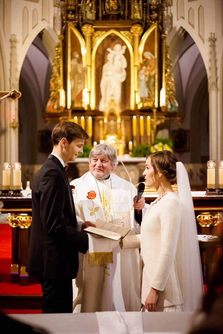 fotografia slubna, fotografia slubna krakow, zdjecia slubne krakow, fotograf slubny krakow, fotograf na wesele krakow, slub w kosciele na podgorzu, slub w kosciele sw jozefa krakow, wesele w hiltonie w krakowie, wesele w hotelu hilton garden inn krakow, zdjecia slubne bielsko, fotograf slubny bielsko, www.magiaobrazu.com, zdjecia slubne bielsko, fotografia slubna slask, fotograf cieszyn, zdjecia slubne cieszyn