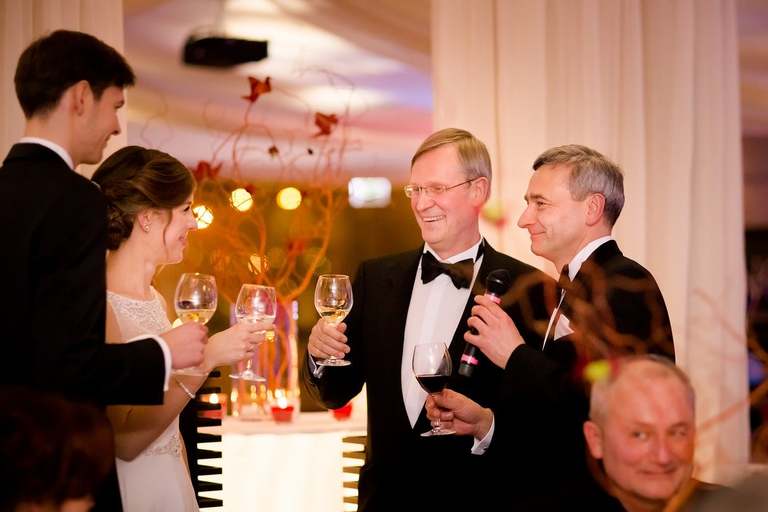 fotografia slubna, fotografia slubna krakow, zdjecia slubne krakow, fotograf slubny krakow, fotograf na wesele krakow, slub w kosciele na podgorzu, slub w kosciele sw jozefa krakow, wesele w hiltonie w krakowie, wesele w hotelu hilton garden inn krakow, zdjecia slubne bielsko, fotograf slubny bielsko, www.magiaobrazu.com, zdjecia slubne bielsko, fotografia slubna slask, fotograf cieszyn, zdjecia slubne cieszyn