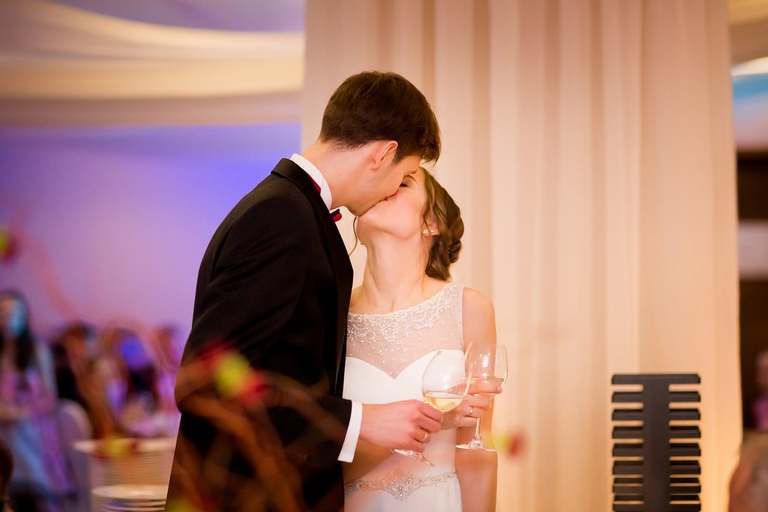 fotografia slubna, fotografia slubna krakow, zdjecia slubne krakow, fotograf slubny krakow, fotograf na wesele krakow, slub w kosciele na podgorzu, slub w kosciele sw jozefa krakow, wesele w hiltonie w krakowie, wesele w hotelu hilton garden inn krakow, zdjecia slubne bielsko, fotograf slubny bielsko, www.magiaobrazu.com, zdjecia slubne bielsko, fotografia slubna slask, fotograf cieszyn, zdjecia slubne cieszyn