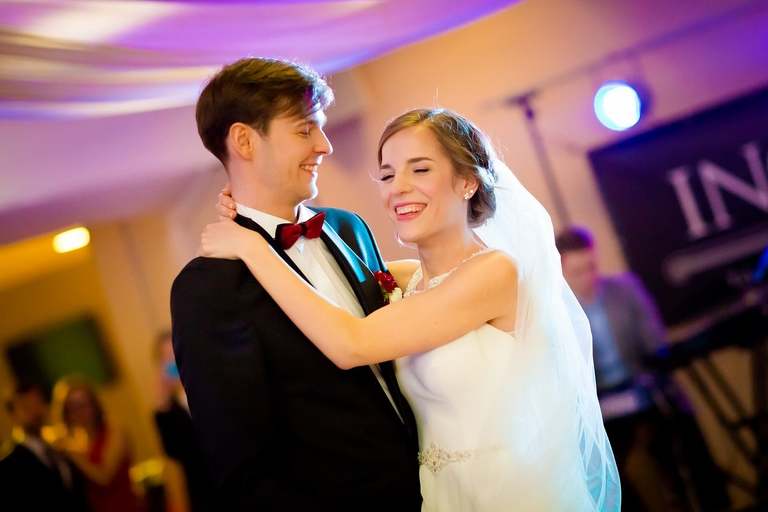 fotografia slubna, fotografia slubna krakow, zdjecia slubne krakow, fotograf slubny krakow, fotograf na wesele krakow, slub w kosciele na podgorzu, slub w kosciele sw jozefa krakow, wesele w hiltonie w krakowie, wesele w hotelu hilton garden inn krakow, zdjecia slubne bielsko, fotograf slubny bielsko, www.magiaobrazu.com, zdjecia slubne bielsko, fotografia slubna slask, fotograf cieszyn, zdjecia slubne cieszyn