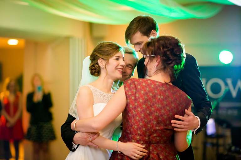 fotografia slubna, fotografia slubna krakow, zdjecia slubne krakow, fotograf slubny krakow, fotograf na wesele krakow, slub w kosciele na podgorzu, slub w kosciele sw jozefa krakow, wesele w hiltonie w krakowie, wesele w hotelu hilton garden inn krakow, zdjecia slubne bielsko, fotograf slubny bielsko, www.magiaobrazu.com, zdjecia slubne bielsko, fotografia slubna slask, fotograf cieszyn, zdjecia slubne cieszyn