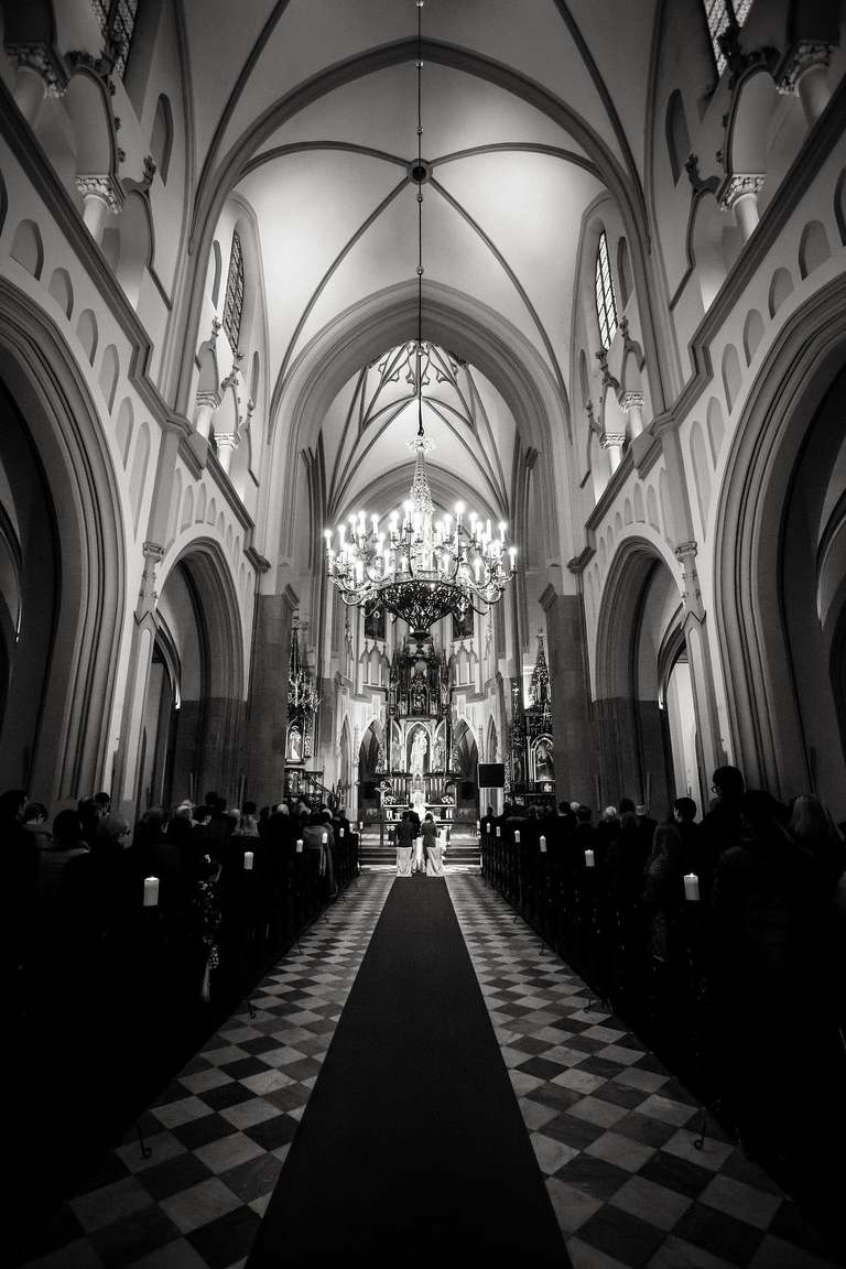 fotografia slubna, fotografia slubna krakow, zdjecia slubne krakow, fotograf slubny krakow, fotograf na wesele krakow, slub w kosciele na podgorzu, slub w kosciele sw jozefa krakow, wesele w hiltonie w krakowie, wesele w hotelu hilton garden inn krakow, zdjecia slubne bielsko, fotograf slubny bielsko, www.magiaobrazu.com, zdjecia slubne bielsko, fotografia slubna slask, fotograf cieszyn, zdjecia slubne cieszyn