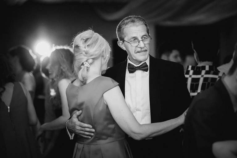 fotografia slubna, fotografia slubna krakow, zdjecia slubne krakow, fotograf slubny krakow, fotograf na wesele krakow, slub w kosciele na podgorzu, slub w kosciele sw jozefa krakow, wesele w hiltonie w krakowie, wesele w hotelu hilton garden inn krakow, zdjecia slubne bielsko, fotograf slubny bielsko, www.magiaobrazu.com, zdjecia slubne bielsko, fotografia slubna slask, fotograf cieszyn, zdjecia slubne cieszyn