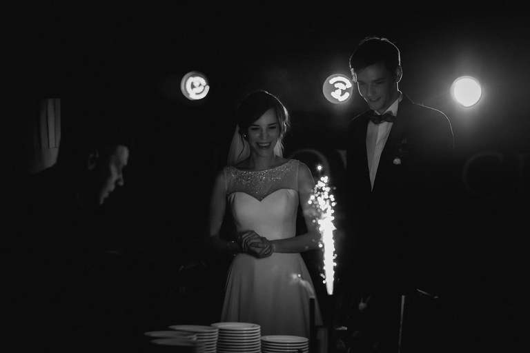 fotografia slubna, fotografia slubna krakow, zdjecia slubne krakow, fotograf slubny krakow, fotograf na wesele krakow, slub w kosciele na podgorzu, slub w kosciele sw jozefa krakow, wesele w hiltonie w krakowie, wesele w hotelu hilton garden inn krakow, zdjecia slubne bielsko, fotograf slubny bielsko, www.magiaobrazu.com, zdjecia slubne bielsko, fotografia slubna slask, fotograf cieszyn, zdjecia slubne cieszyn