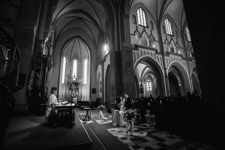fotografia slubna, fotografia slubna krakow, zdjecia slubne krakow, fotograf slubny krakow, fotograf na wesele krakow, slub w kosciele na podgorzu, slub w kosciele sw jozefa krakow, wesele w hiltonie w krakowie, wesele w hotelu hilton garden inn krakow, zdjecia slubne bielsko, fotograf slubny bielsko, www.magiaobrazu.com, zdjecia slubne bielsko, fotografia slubna slask, fotograf cieszyn, zdjecia slubne cieszyn