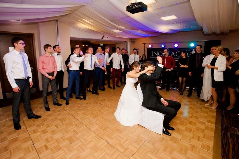 fotografia slubna, fotografia slubna krakow, zdjecia slubne krakow, fotograf slubny krakow, fotograf na wesele krakow, slub w kosciele na podgorzu, slub w kosciele sw jozefa krakow, wesele w hiltonie w krakowie, wesele w hotelu hilton garden inn krakow, zdjecia slubne bielsko, fotograf slubny bielsko, www.magiaobrazu.com, zdjecia slubne bielsko, fotografia slubna slask, fotograf cieszyn, zdjecia slubne cieszyn