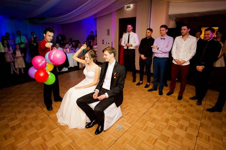 fotografia slubna, fotografia slubna krakow, zdjecia slubne krakow, fotograf slubny krakow, fotograf na wesele krakow, slub w kosciele na podgorzu, slub w kosciele sw jozefa krakow, wesele w hiltonie w krakowie, wesele w hotelu hilton garden inn krakow, zdjecia slubne bielsko, fotograf slubny bielsko, www.magiaobrazu.com, zdjecia slubne bielsko, fotografia slubna slask, fotograf cieszyn, zdjecia slubne cieszyn