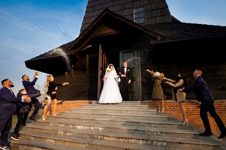 slub w kosciele w Pielgrzomowicach, kosciol Pielgrzymowice, wesele kompleks Dabrowka w Jastrzebiu, wesele w dabrowce jatrzebie, fotografia slubna jastrzebie, zdjecia slubne jastrzebie, fotograf slubny jastrzebie, fotografia slubna slask, fotografia slubna katowice, zdjecia slubne katowice, fotograf slubny katowice, zdjecia slubne bielsko, dwoch fotografow na slub, fotografia slubna krakow, zdjecia slubne skoczow, fotografia slubna skoczow, fotograf slubny skoczow