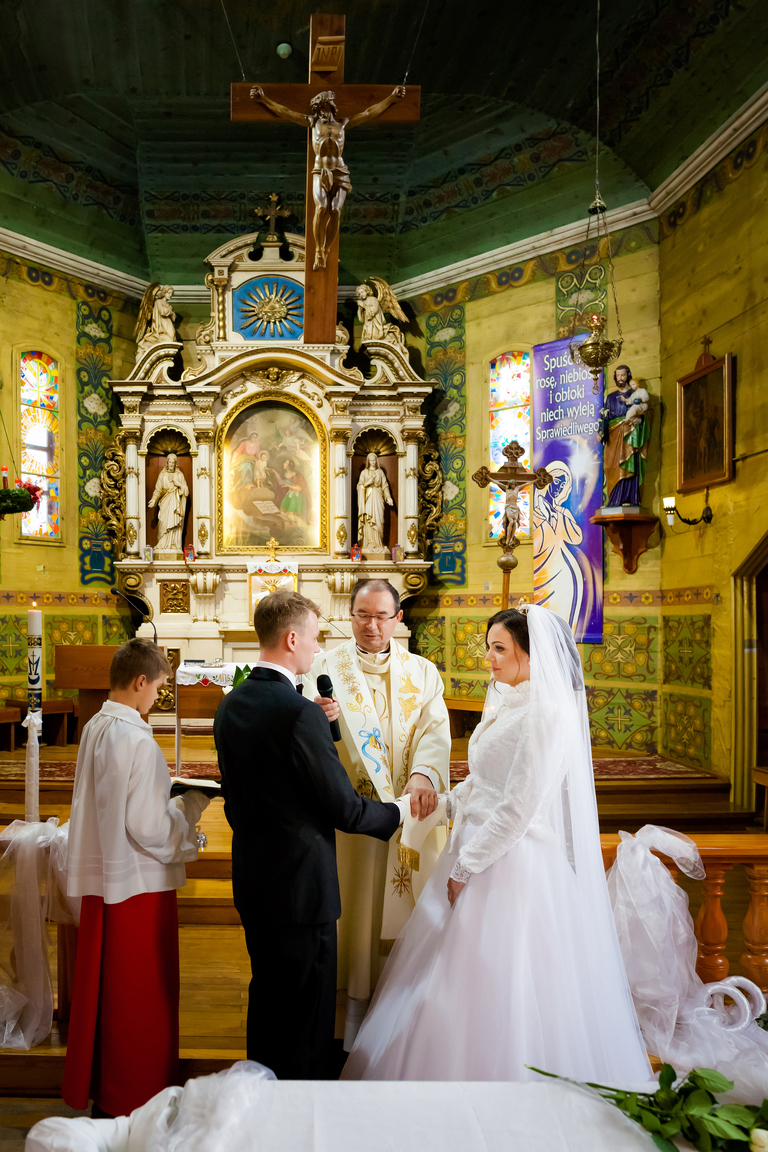 slub w kosciele w Pielgrzomowicach, kosciol Pielgrzymowice, wesele kompleks Dabrowka w Jastrzebiu, wesele w dabrowce jatrzebie, fotografia slubna jastrzebie, zdjecia slubne jastrzebie, fotograf slubny jastrzebie, fotografia slubna slask, fotografia slubna katowice, zdjecia slubne katowice, fotograf slubny katowice, zdjecia slubne bielsko, dwoch fotografow na slub, fotografia slubna krakow, zdjecia slubne skoczow, fotografia slubna skoczow, fotograf slubny skoczow