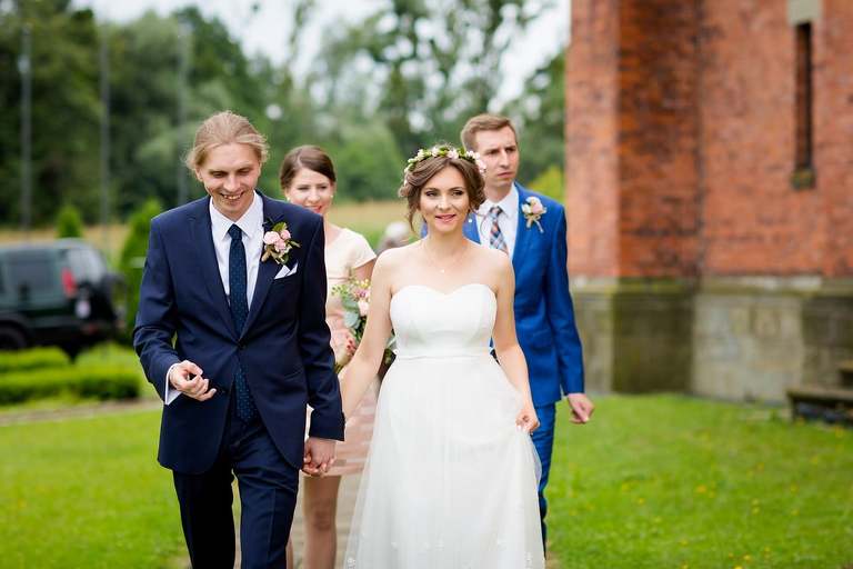 fotografia slubna bielsko, zdjecia slubne cieszyn, fotografia slubna cieszyn, fotografia slubna slask, slub w kościele w Grodzcu, wesele w Goscincu Szumnym w Jaworzu Nalezu, Gosciniec Szumny Jaworze Naleze, wesele w karczmie, , fotografia slubna katowice, zdjecia slubne katowice, fotograf slubny katowice, zdjecia slubne bielsko, fotograf slubny bielsko, zdjecia slubne slask, dwoch fotografow na slub, fotografia slubna krakow,