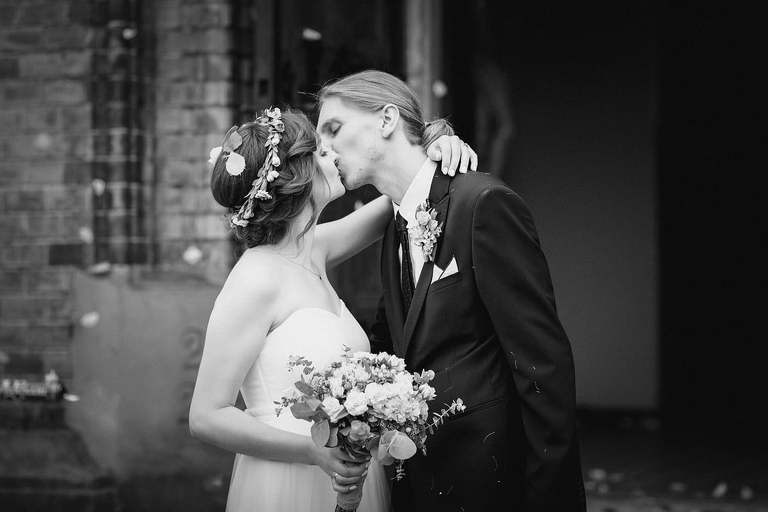 fotografia slubna bielsko, zdjecia slubne cieszyn, fotografia slubna cieszyn, fotografia slubna slask, slub w kościele w Grodzcu, wesele w Goscincu Szumnym w Jaworzu Nalezu, Gosciniec Szumny Jaworze Naleze, wesele w karczmie, , fotografia slubna katowice, zdjecia slubne katowice, fotograf slubny katowice, zdjecia slubne bielsko, fotograf slubny bielsko, zdjecia slubne slask, dwoch fotografow na slub, fotografia slubna krakow,