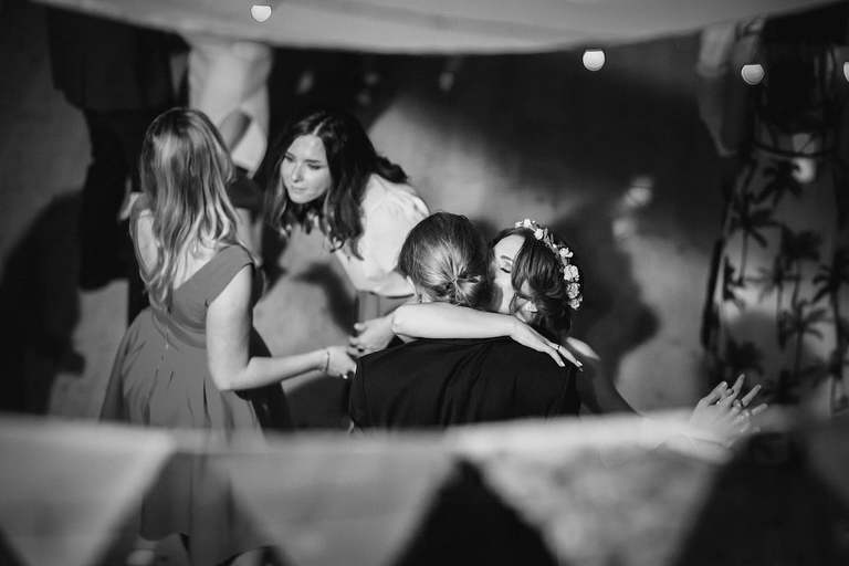 fotografia slubna bielsko, zdjecia slubne cieszyn, fotografia slubna cieszyn, fotografia slubna slask, slub w kościele w Grodzcu, wesele w Goscincu Szumnym w Jaworzu Nalezu, Gosciniec Szumny Jaworze Naleze, wesele w karczmie, , fotografia slubna katowice, zdjecia slubne katowice, fotograf slubny katowice, zdjecia slubne bielsko, fotograf slubny bielsko, zdjecia slubne slask, dwoch fotografow na slub, fotografia slubna krakow,