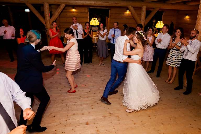 fotografia slubna bielsko, zdjecia slubne cieszyn, fotografia slubna cieszyn, fotografia slubna slask, slub w kościele w Grodzcu, wesele w Goscincu Szumnym w Jaworzu Nalezu, Gosciniec Szumny Jaworze Naleze, wesele w karczmie, , fotografia slubna katowice, zdjecia slubne katowice, fotograf slubny katowice, zdjecia slubne bielsko, fotograf slubny bielsko, zdjecia slubne slask, dwoch fotografow na slub, fotografia slubna krakow,