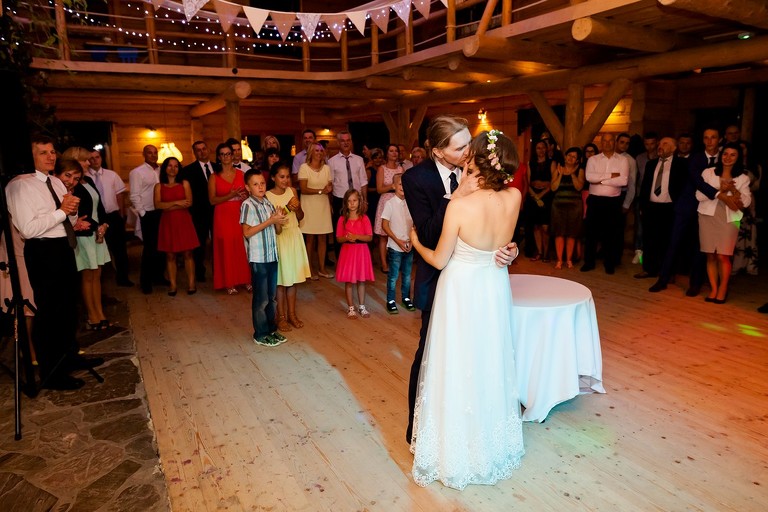 fotografia slubna bielsko, zdjecia slubne cieszyn, fotografia slubna cieszyn, fotografia slubna slask, slub w kościele w Grodzcu, wesele w Goscincu Szumnym w Jaworzu Nalezu, Gosciniec Szumny Jaworze Naleze, wesele w karczmie, , fotografia slubna katowice, zdjecia slubne katowice, fotograf slubny katowice, zdjecia slubne bielsko, fotograf slubny bielsko, zdjecia slubne slask, dwoch fotografow na slub, fotografia slubna krakow,