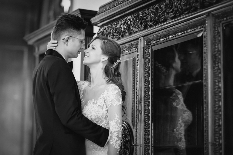 sesja slubna w Mosznej, plener slubny Moszna, sesja slubna na zamku, plener slubny w palacu, www.magiaobrazu.com, fotografia ślubna w Mosznej, plener ślubny w Krakowie, fotograf ślubny Kraków, fotografowie ślubni, fotograf małopolska, sesja plenerowa, klimatyczna sesja ślubna, plener w Mosznej, Zamek w Mosznej, oryginalna sesja slubna, fotograf slubny slask, sesja slubna slask, zdjecia slubne opolskie, www.magiaobrazu.com, fotografia ślubna, plener ślubny na zamku, fotograf ślubny Kraków, palac w mosznej, fotografowie ślubni, fotograf małopolska, sesja plenerowa, klimatyczna sesja ślubna