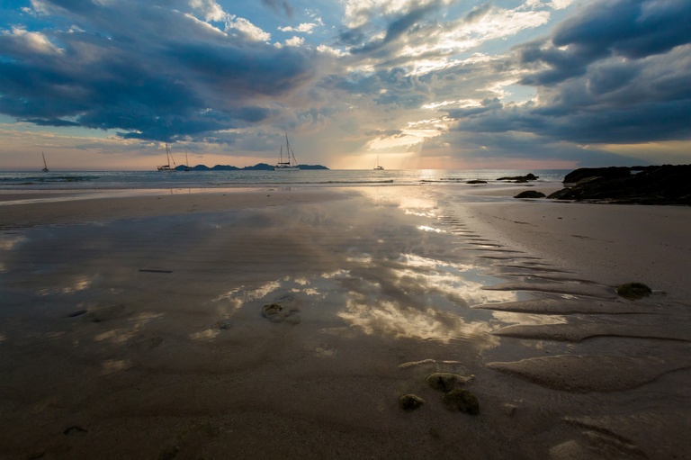 co zobaczyc w tajlandii, najlepsze miejsca w tajlandii, co odwiedzic w tajlandii, wakacje w tajlandii, tajlandia najlepsze miejsca, fotografie z podrozy, zdjecia z podrozy, zdjecia z tajlandii, Bangkok, koh kradan, koh mook, koh poda, lanta, trang, koh kret, fotografie z tajlandii, fotografia podroznicza, travel photography, travel photos, asia photos, thailand, thai photos, thailand photography, thailand travel, thai travel, best places in thailand, www.magiaobrazu.com, tajlandia, zdjecia z wakacji, zdjecia z azji, fotografie z azji, podroz po azji