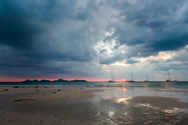 co zobaczyc w tajlandii, najlepsze miejsca w tajlandii, co odwiedzic w tajlandii, wakacje w tajlandii, tajlandia najlepsze miejsca, fotografie z podrozy, zdjecia z podrozy, zdjecia z tajlandii, Bangkok, koh kradan, koh mook, koh poda, lanta, trang, koh kret, fotografie z tajlandii, fotografia podroznicza, travel photography, travel photos, asia photos, thailand, thai photos, thailand photography, thailand travel, thai travel, best places in thailand, www.magiaobrazu.com, tajlandia, zdjecia z wakacji, zdjecia z azji, fotografie z azji, podroz po azji