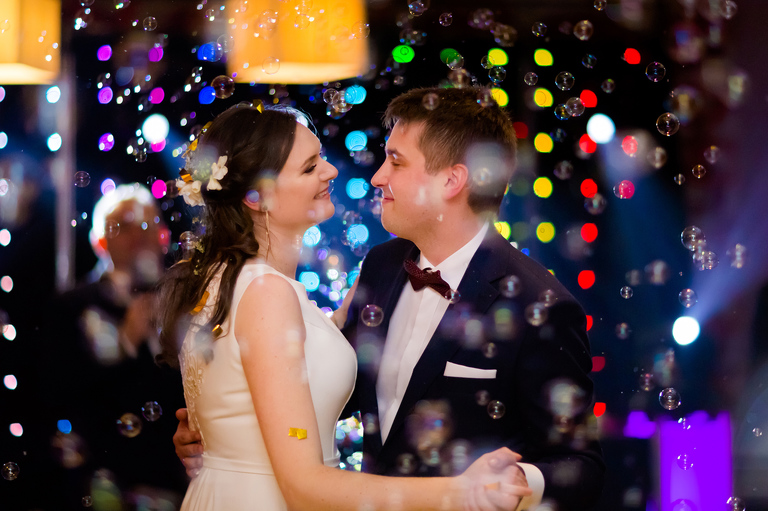 fotografia slubna bielsko, zdjecia slubne bielsko, fotograf slubny slask, zdjecia slubne slask, slub w kosciele w kobiorze, wesele pszczyna, wesele styl 70, hotel styl 70 pszczyna, fotografia slubna zory, zdjecia slubne zory, fotografia slubna katowice, zdjecia slubne katowice, zdjecia slubne zywiec, fotografia slubna, zdjecia slubne bielsko, fotograf slubny bielsko, fotograf slubny cieszyn, fotografia slubna cieszyn, www.magiaobrazu.com, zdjecia slubne czechowice, fotografia slubna slask, zdjecia slubne zywiec, zdjecia slubne cieszyn, dwoch fotografow na slub,