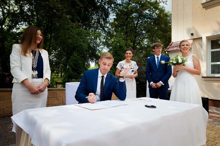 slub w plenerze slask, plenerowy slub slask, fotografia slubna czeladz, zdjecia slubne czeladz, fotograf slubny slask, zdjecia slubne katowice, slub w hotelu pod filarami czeladz, fotografia slubna slask, zdjecia slubne bielsko, fotografia slubna katowice, fotograf slubny bielsko, zdjecia slubne slask, fotografia slubna slask, zdjecia slubne slask, fotografia slubna zywiec, zdjecia slubne zywiec, zdjecia slubne czeladz, slub w plenerze na slasku, dwoch fotografow na slub, fotografia slubna krakow, hotel korona rybnik