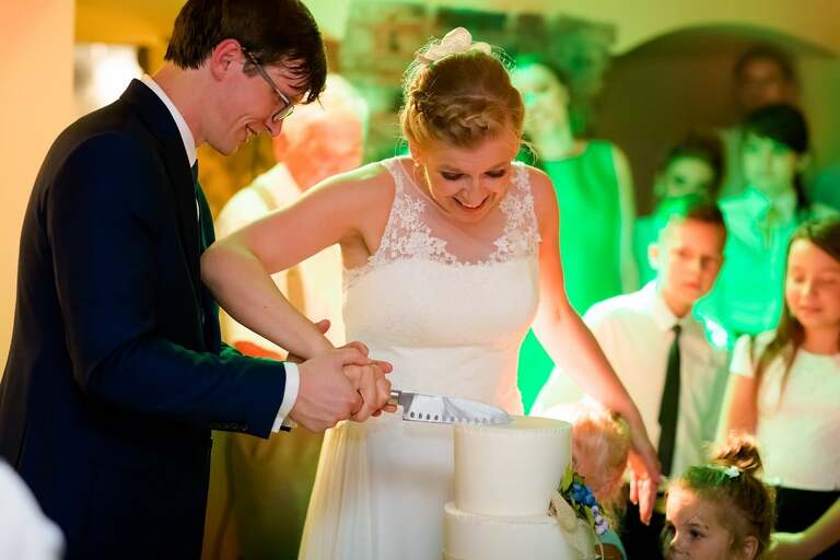 slub w plenerze slask, plenerowy slub slask, fotografia slubna czeladz, zdjecia slubne czeladz, fotograf slubny slask, zdjecia slubne katowice, slub w hotelu pod filarami czeladz, fotografia slubna slask, zdjecia slubne bielsko, fotografia slubna katowice, fotograf slubny bielsko, zdjecia slubne slask, fotografia slubna slask, zdjecia slubne slask, fotografia slubna zywiec, zdjecia slubne zywiec, zdjecia slubne czeladz, slub w plenerze na slasku, dwoch fotografow na slub, fotografia slubna krakow, hotel korona rybnik