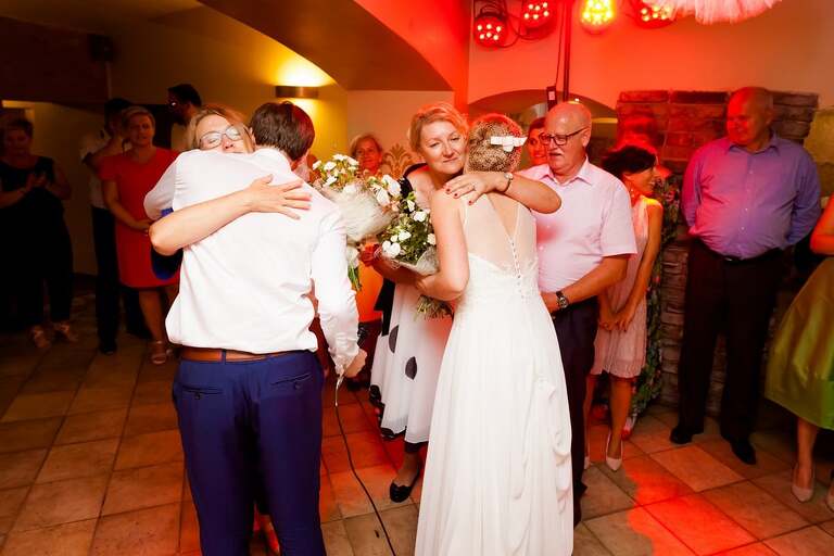 slub w plenerze slask, plenerowy slub slask, fotografia slubna czeladz, zdjecia slubne czeladz, fotograf slubny slask, zdjecia slubne katowice, slub w hotelu pod filarami czeladz, fotografia slubna slask, zdjecia slubne bielsko, fotografia slubna katowice, fotograf slubny bielsko, zdjecia slubne slask, fotografia slubna slask, zdjecia slubne slask, fotografia slubna zywiec, zdjecia slubne zywiec, zdjecia slubne czeladz, slub w plenerze na slasku, dwoch fotografow na slub, fotografia slubna krakow, hotel korona rybnik