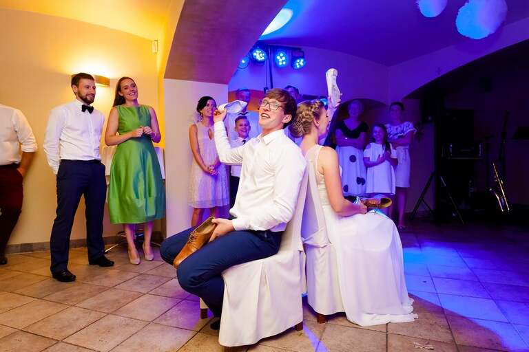 slub w plenerze slask, plenerowy slub slask, fotografia slubna czeladz, zdjecia slubne czeladz, fotograf slubny slask, zdjecia slubne katowice, slub w hotelu pod filarami czeladz, fotografia slubna slask, zdjecia slubne bielsko, fotografia slubna katowice, fotograf slubny bielsko, zdjecia slubne slask, fotografia slubna slask, zdjecia slubne slask, fotografia slubna zywiec, zdjecia slubne zywiec, zdjecia slubne czeladz, slub w plenerze na slasku, dwoch fotografow na slub, fotografia slubna krakow, hotel korona rybnik