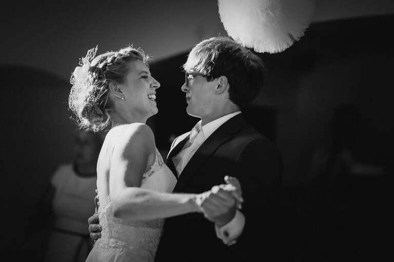 slub w plenerze slask, plenerowy slub slask, fotografia slubna czeladz, zdjecia slubne czeladz, fotograf slubny slask, zdjecia slubne katowice, slub w hotelu pod filarami czeladz, fotografia slubna slask, zdjecia slubne bielsko, fotografia slubna katowice, fotograf slubny bielsko, zdjecia slubne slask, fotografia slubna slask, zdjecia slubne slask, fotografia slubna zywiec, zdjecia slubne zywiec, zdjecia slubne czeladz, slub w plenerze na slasku, dwoch fotografow na slub, fotografia slubna krakow, hotel korona rybnik