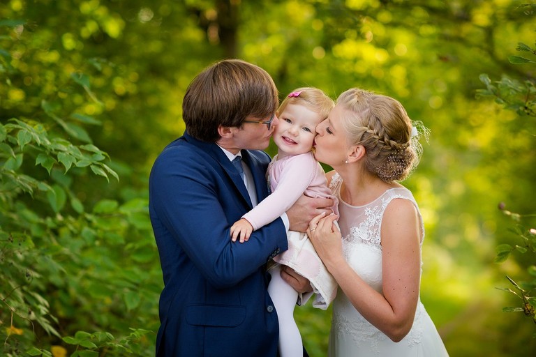 zdjecia slubne zywiec, romantyczny plener slubny, fotograf slubny bielsko, fotograf slubny bielsko, plener slubny w lesie slask, sesja slubna w lesie slask, plener slubny las slask, sesja slubna nad jeziorem slask, fotografia slubna slask, zdjecia slubne slask, fotografia slubna katowice, zdjecia slubne katowice, romantyczna sesja slubna slask, zdjecia slubne bielsko, fotografia slubna bielsko, oryginalny plener slubny, oryginalna sesja slubna, www.magiaobrazu.com, Anna i Jacek Bieniek,