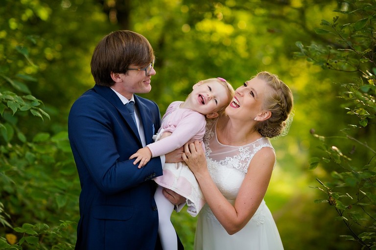 zdjecia slubne zywiec, romantyczny plener slubny, fotograf slubny bielsko, fotograf slubny bielsko, plener slubny w lesie slask, sesja slubna w lesie slask, plener slubny las slask, sesja slubna nad jeziorem slask, fotografia slubna slask, zdjecia slubne slask, fotografia slubna katowice, zdjecia slubne katowice, romantyczna sesja slubna slask, zdjecia slubne bielsko, fotografia slubna bielsko, oryginalny plener slubny, oryginalna sesja slubna, www.magiaobrazu.com, Anna i Jacek Bieniek,