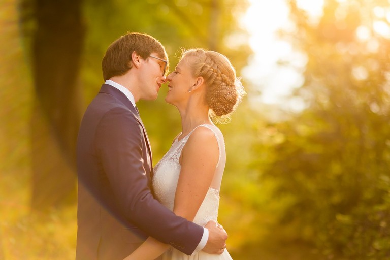 zdjecia slubne zywiec, romantyczny plener slubny, fotograf slubny bielsko, fotograf slubny bielsko, plener slubny w lesie slask, sesja slubna w lesie slask, plener slubny las slask, sesja slubna nad jeziorem slask, fotografia slubna slask, zdjecia slubne slask, fotografia slubna katowice, zdjecia slubne katowice, romantyczna sesja slubna slask, zdjecia slubne bielsko, fotografia slubna bielsko, oryginalny plener slubny, oryginalna sesja slubna, www.magiaobrazu.com, Anna i Jacek Bieniek,