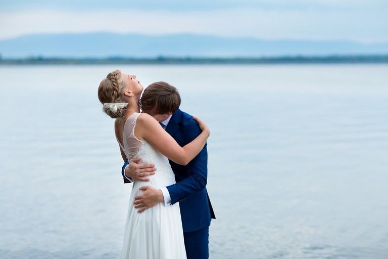 zdjecia slubne zywiec, romantyczny plener slubny, fotograf slubny bielsko, fotograf slubny bielsko, plener slubny w lesie slask, sesja slubna w lesie slask, plener slubny las slask, sesja slubna nad jeziorem slask, fotografia slubna slask, zdjecia slubne slask, fotografia slubna katowice, zdjecia slubne katowice, romantyczna sesja slubna slask, zdjecia slubne bielsko, fotografia slubna bielsko, oryginalny plener slubny, oryginalna sesja slubna, www.magiaobrazu.com, Anna i Jacek Bieniek,