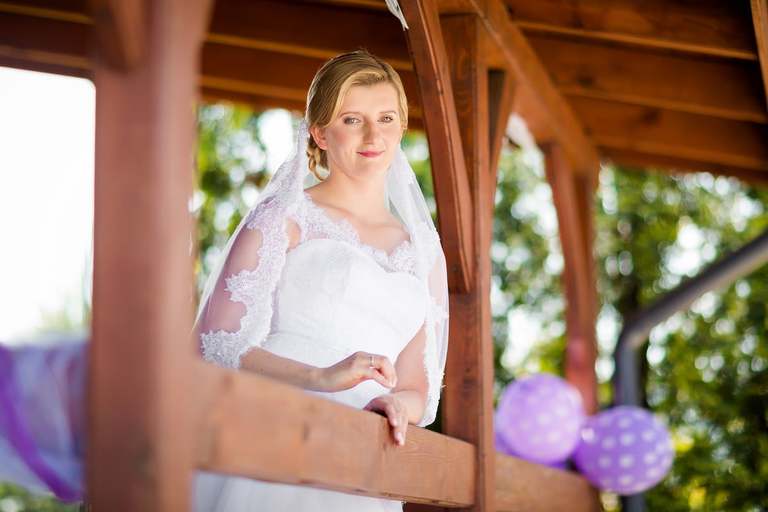 fotografia slubna slask, zdjecia slubne pszczyna, fotograf slubny pszczyna, zdjecia slubne slask, wesele markowy w pszczynie, slub w kosciele w jankowicach, zdjecia slubne katowice, dwoch fotografow na slub, fotografia slubna krakow, plener slubny w dniu slubu, sesja slubna w lesie