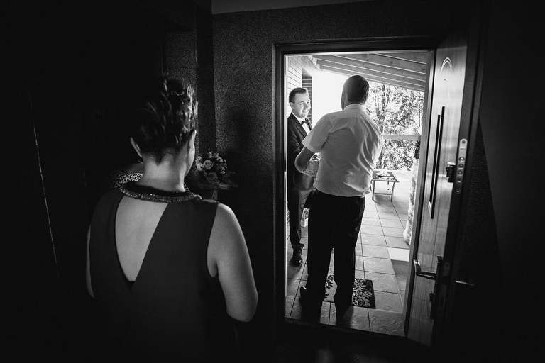 fotografia slubna slask, zdjecia slubne pszczyna, fotograf slubny pszczyna, zdjecia slubne slask, wesele markowy w pszczynie, slub w kosciele w jankowicach, zdjecia slubne katowice, dwoch fotografow na slub, fotografia slubna krakow, plener slubny w dniu slubu, sesja slubna w lesie