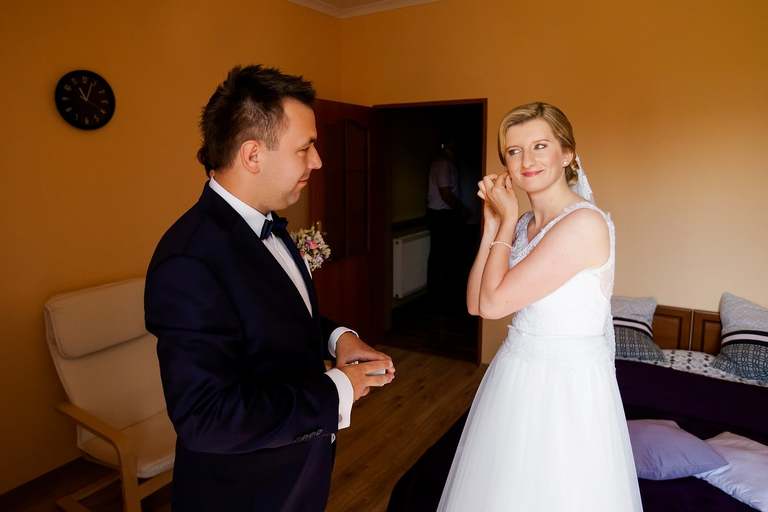 fotografia slubna slask, zdjecia slubne pszczyna, fotograf slubny pszczyna, zdjecia slubne slask, wesele markowy w pszczynie, slub w kosciele w jankowicach, zdjecia slubne katowice, dwoch fotografow na slub, fotografia slubna krakow, plener slubny w dniu slubu, sesja slubna w lesie