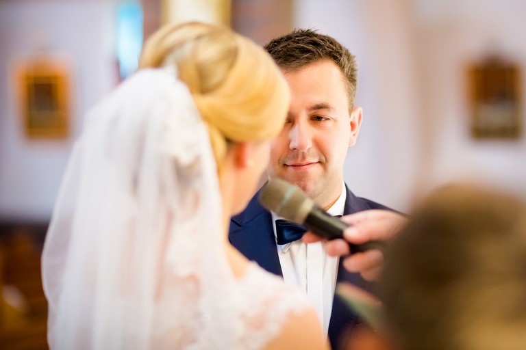 fotografia slubna slask, zdjecia slubne pszczyna, fotograf slubny pszczyna, zdjecia slubne slask, wesele markowy w pszczynie, slub w kosciele w jankowicach, zdjecia slubne katowice, dwoch fotografow na slub, fotografia slubna krakow, plener slubny w dniu slubu, sesja slubna w lesie