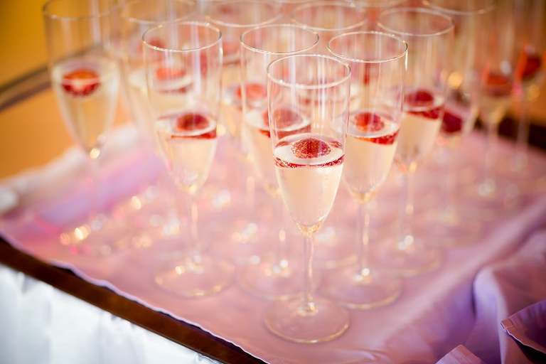 fotografia slubna slask, zdjecia slubne pszczyna, fotograf slubny pszczyna, zdjecia slubne slask, wesele markowy w pszczynie, slub w kosciele w jankowicach, zdjecia slubne katowice, dwoch fotografow na slub, fotografia slubna krakow, plener slubny w dniu slubu, sesja slubna w lesie