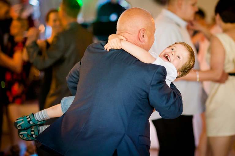 fotografia slubna slask, zdjecia slubne pszczyna, fotograf slubny pszczyna, zdjecia slubne slask, wesele markowy w pszczynie, slub w kosciele w jankowicach, zdjecia slubne katowice, dwoch fotografow na slub, fotografia slubna krakow, plener slubny w dniu slubu, sesja slubna w lesie