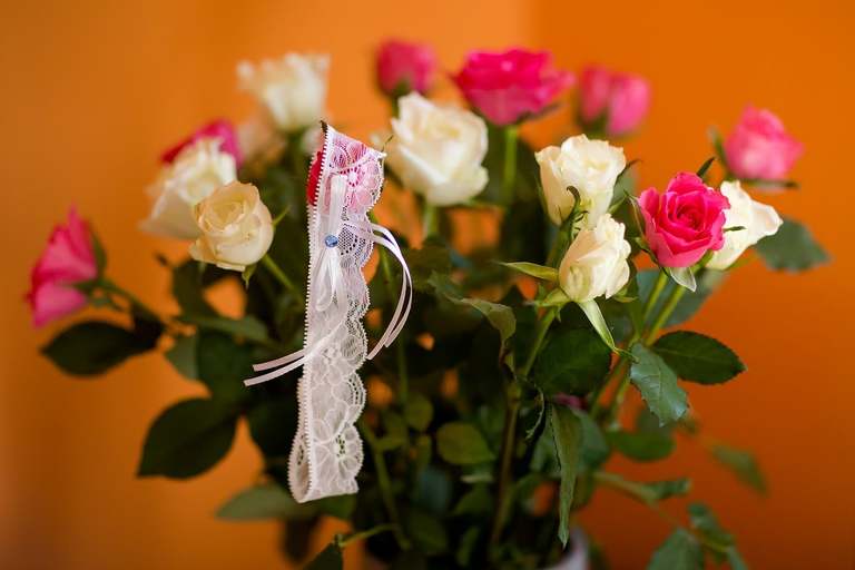 fotografia slubna slask, zdjecia slubne pszczyna, fotograf slubny pszczyna, zdjecia slubne slask, wesele markowy w pszczynie, slub w kosciele w jankowicach, zdjecia slubne katowice, dwoch fotografow na slub, fotografia slubna krakow, plener slubny w dniu slubu, sesja slubna w lesie