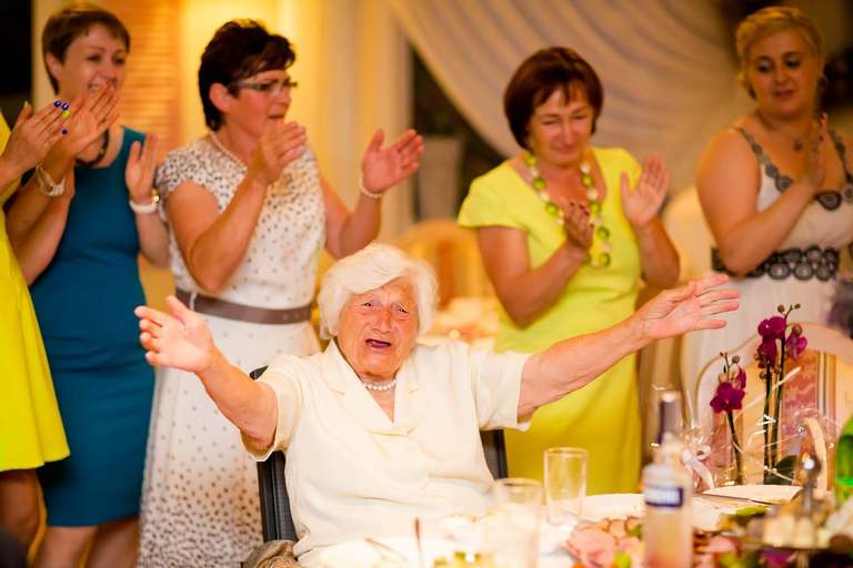 fotografia slubna slask, zdjecia slubne pszczyna, fotograf slubny pszczyna, zdjecia slubne slask, wesele markowy w pszczynie, slub w kosciele w jankowicach, zdjecia slubne katowice, dwoch fotografow na slub, fotografia slubna krakow, plener slubny w dniu slubu, sesja slubna w lesie