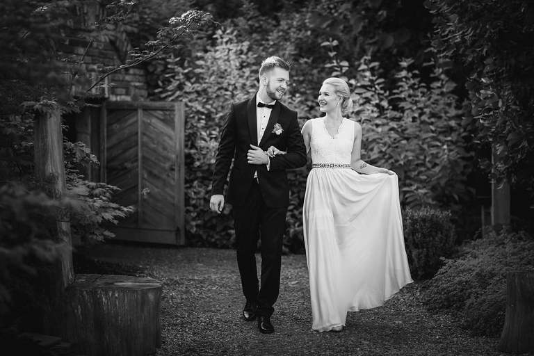 usc pszczyna, slub w pszczynie, fotografia slubna bielsko, fotograd na slub bielsko, fotograf na wesele bielsko, ogrody kapias, ogrody u kapiasa goczalkowice, sesja w ogrodach pokazowych, sesja slubna letnia, oryginalna sesja slubna, plener slubny slask, plener slubny goczalkowice, fotografia slubna katowice, zdjecia slubne katowice, fotograf slubny slask, zdjecia slubne zywiec, fotografia slubna, zdjecia slubne bielsko, fotograf slubny bielsko, fotograf slubny cieszyn, fotografia slubna cieszyn, www.magiaobrazu.com, zdjecia slubne bielsko, fotografia slubna slask, zdjecia slubne zywiec, zdjecia slubne cieszyn, dwoch fotografow na slub, zdjecia slubne slask,