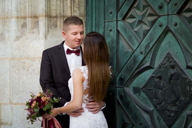 plener slubny na rynku w krakowie, fotograf na slub krakow, fotografia slubna krakow, zdjecia slubne krakow, fotograf slubny krakow, fotograf weselny krakow, zdjecia slubne slask, fotografia slubna slask, fotograf na slub slask, sesja slubna na krakowskim rynku, sesja slubna o swicie, zdjecia slubne bielsko, fotografia slubna bielsko, zdjecia slubne wadowice, fotografia slubna wadowice, plener slubny o swicie, dwoch fotografow na slub, zdjecia slubne cieszyn, sesja slubna na wawelu, plener slubny wawel, fotografia slubna cieszyn