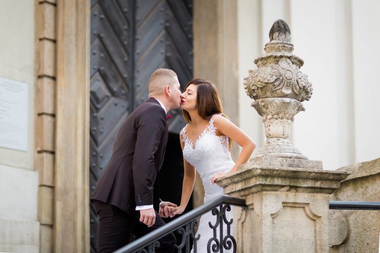 plener slubny na rynku w krakowie, fotograf na slub krakow, fotografia slubna krakow, zdjecia slubne krakow, fotograf slubny krakow, fotograf weselny krakow, zdjecia slubne slask, fotografia slubna slask, fotograf na slub slask, sesja slubna na krakowskim rynku, sesja slubna o swicie, zdjecia slubne bielsko, fotografia slubna bielsko, zdjecia slubne wadowice, fotografia slubna wadowice, plener slubny o swicie, dwoch fotografow na slub, zdjecia slubne cieszyn, sesja slubna na wawelu, plener slubny wawel, fotografia slubna cieszyn