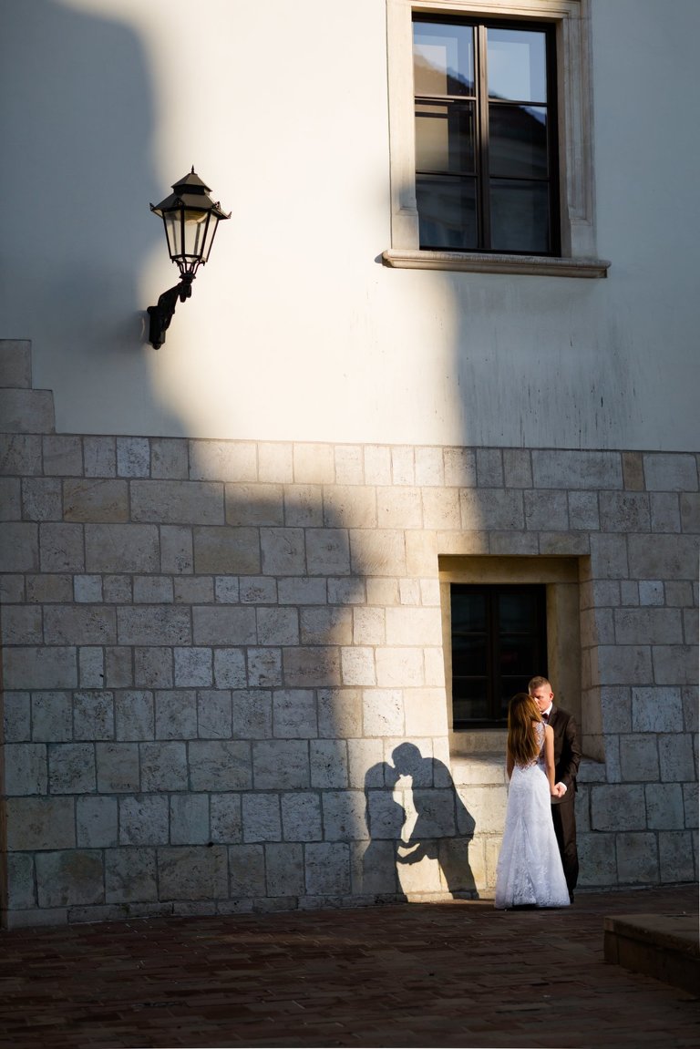 plener slubny na rynku w krakowie, fotograf na slub krakow, fotografia slubna krakow, zdjecia slubne krakow, fotograf slubny krakow, fotograf weselny krakow, zdjecia slubne slask, fotografia slubna slask, fotograf na slub slask, sesja slubna na krakowskim rynku, sesja slubna o swicie, zdjecia slubne bielsko, fotografia slubna bielsko, zdjecia slubne wadowice, fotografia slubna wadowice, plener slubny o swicie, dwoch fotografow na slub, zdjecia slubne cieszyn, sesja slubna na wawelu, plener slubny wawel, fotografia slubna cieszyn