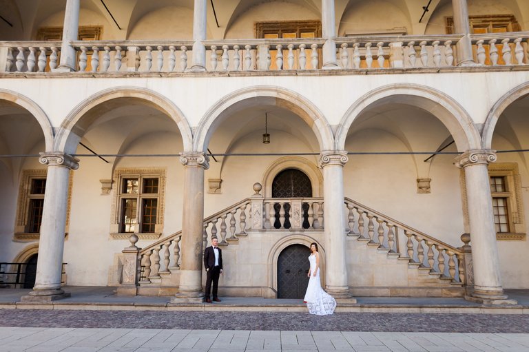 plener slubny na rynku w krakowie, fotograf na slub krakow, fotografia slubna krakow, zdjecia slubne krakow, fotograf slubny krakow, fotograf weselny krakow, zdjecia slubne slask, fotografia slubna slask, fotograf na slub slask, sesja slubna na krakowskim rynku, sesja slubna o swicie, zdjecia slubne bielsko, fotografia slubna bielsko, zdjecia slubne wadowice, fotografia slubna wadowice, plener slubny o swicie, dwoch fotografow na slub, zdjecia slubne cieszyn, sesja slubna na wawelu, plener slubny wawel, fotografia slubna cieszyn