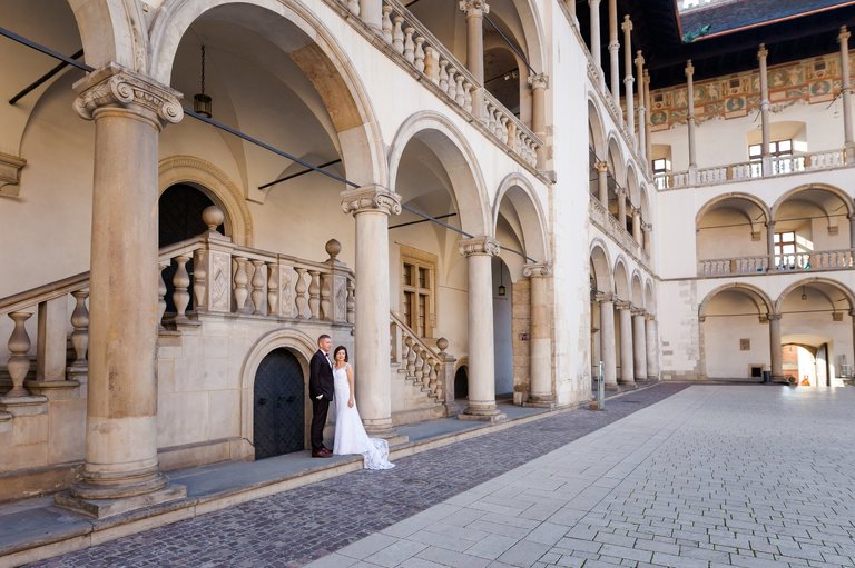 plener slubny na rynku w krakowie, fotograf na slub krakow, fotografia slubna krakow, zdjecia slubne krakow, fotograf slubny krakow, fotograf weselny krakow, zdjecia slubne slask, fotografia slubna slask, fotograf na slub slask, sesja slubna na krakowskim rynku, sesja slubna o swicie, zdjecia slubne bielsko, fotografia slubna bielsko, zdjecia slubne wadowice, fotografia slubna wadowice, plener slubny o swicie, dwoch fotografow na slub, zdjecia slubne cieszyn, sesja slubna na wawelu, plener slubny wawel, fotografia slubna cieszyn