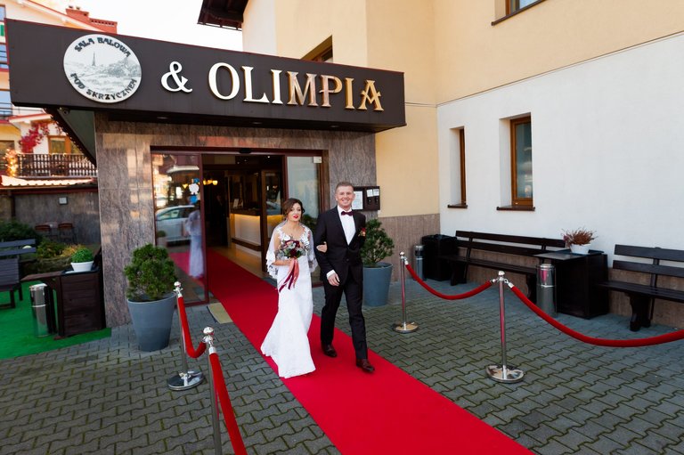 fotografia slubna szczyrk, zdjecia slubne szczyrk, slub w kosciele na gorce w szczyrku, wesele w sali balowej pod skrzycznem, sala balowa pod skrzycznem szczyrk, kosciol na gorce szczyrk, wesele pod skrzycznem szczyrk, fotograf slubny zakopane, zdjecia slubne zakopane, fotografia slubna zakopane, zdjecia slubne bielsko, fotograf slubny bielsko, fotografia slubna cieszyn, www.magiaobrazu.com, zdjecia slubne bielsko, fotografia slubna slask, zdjecia slubne zywiec, zdjecia slubne cieszyn, dwoch fotografow na slub, zdjecia slubne slask,