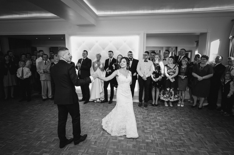 fotografia slubna szczyrk, zdjecia slubne szczyrk, slub w kosciele na gorce w szczyrku, wesele w sali balowej pod skrzycznem, sala balowa pod skrzycznem szczyrk, kosciol na gorce szczyrk, wesele pod skrzycznem szczyrk, fotograf slubny zakopane, zdjecia slubne zakopane, fotografia slubna zakopane, zdjecia slubne bielsko, fotograf slubny bielsko, fotografia slubna cieszyn, www.magiaobrazu.com, zdjecia slubne bielsko, fotografia slubna slask, zdjecia slubne zywiec, zdjecia slubne cieszyn, dwoch fotografow na slub, zdjecia slubne slask,